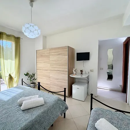 Bed & Breakfast New Naxos Village Giardini Naxos