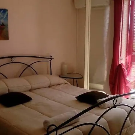 Bed & Breakfast New Naxos Village 4*